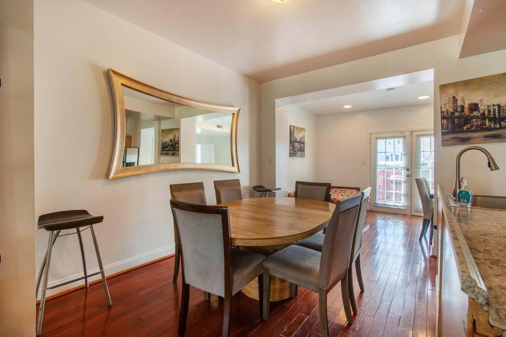 Relaxing, Spacious, Private, Walkable In Petworth! Washington Luaran gambar